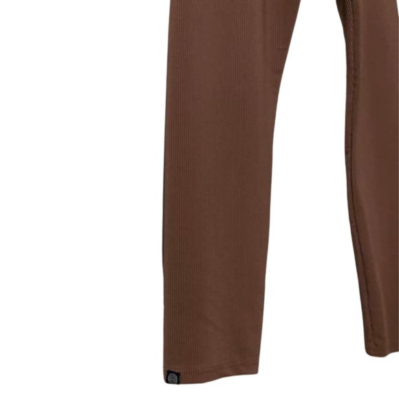 ONZIE Ribbed Yoga Leggings - Size Medium - Picture 6 of 14